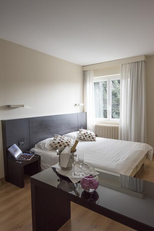 Hotel Serenella Baveno Exteriér fotografie